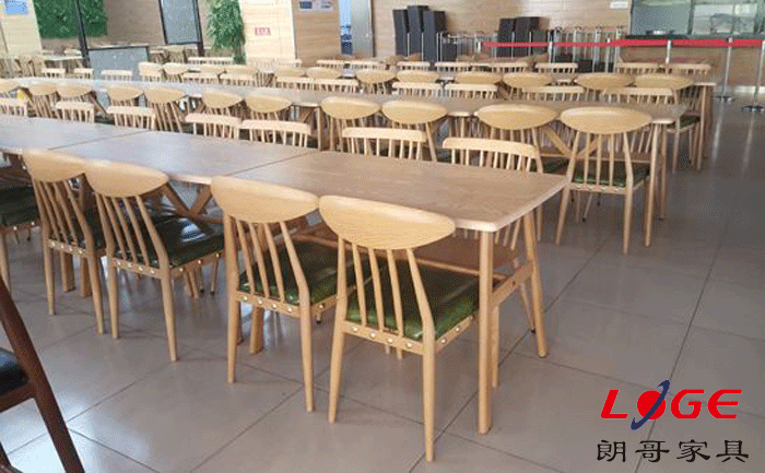 學(xué)校木質(zhì)餐桌椅 學(xué)校木質(zhì)餐桌椅